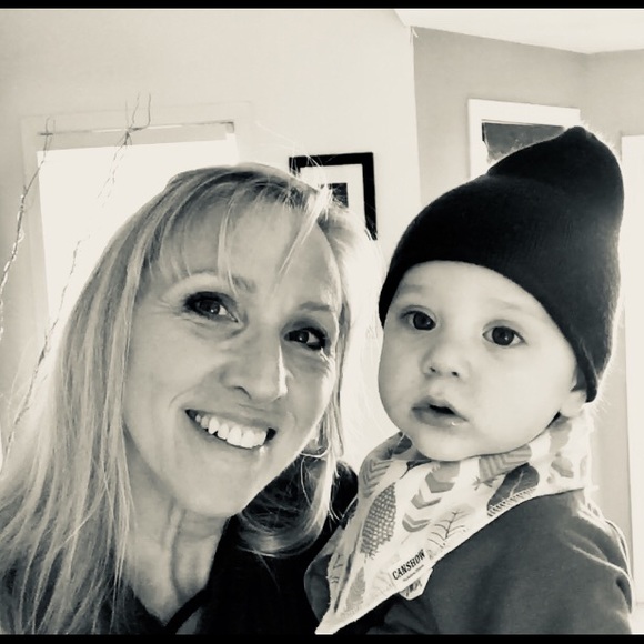 Meet your Posher, Loretta - Picture 3 of 5